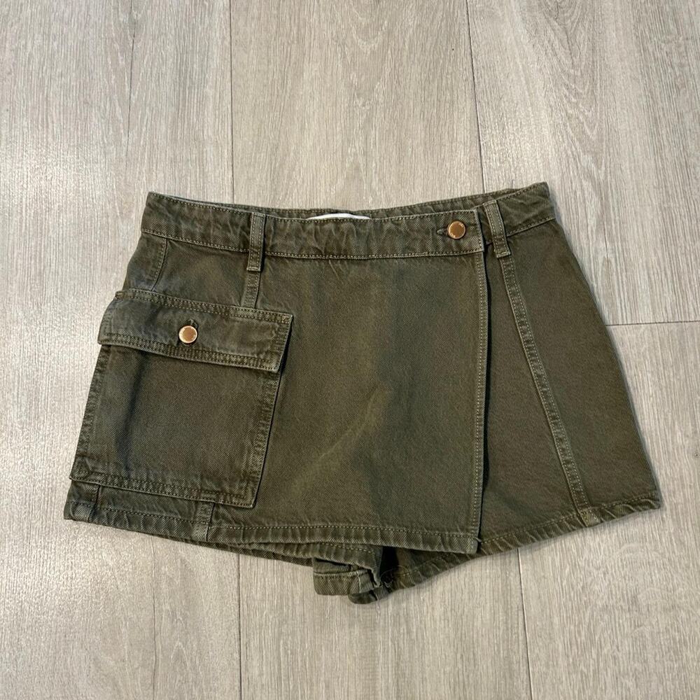 Zara olive green cargo wrap skort. Size small